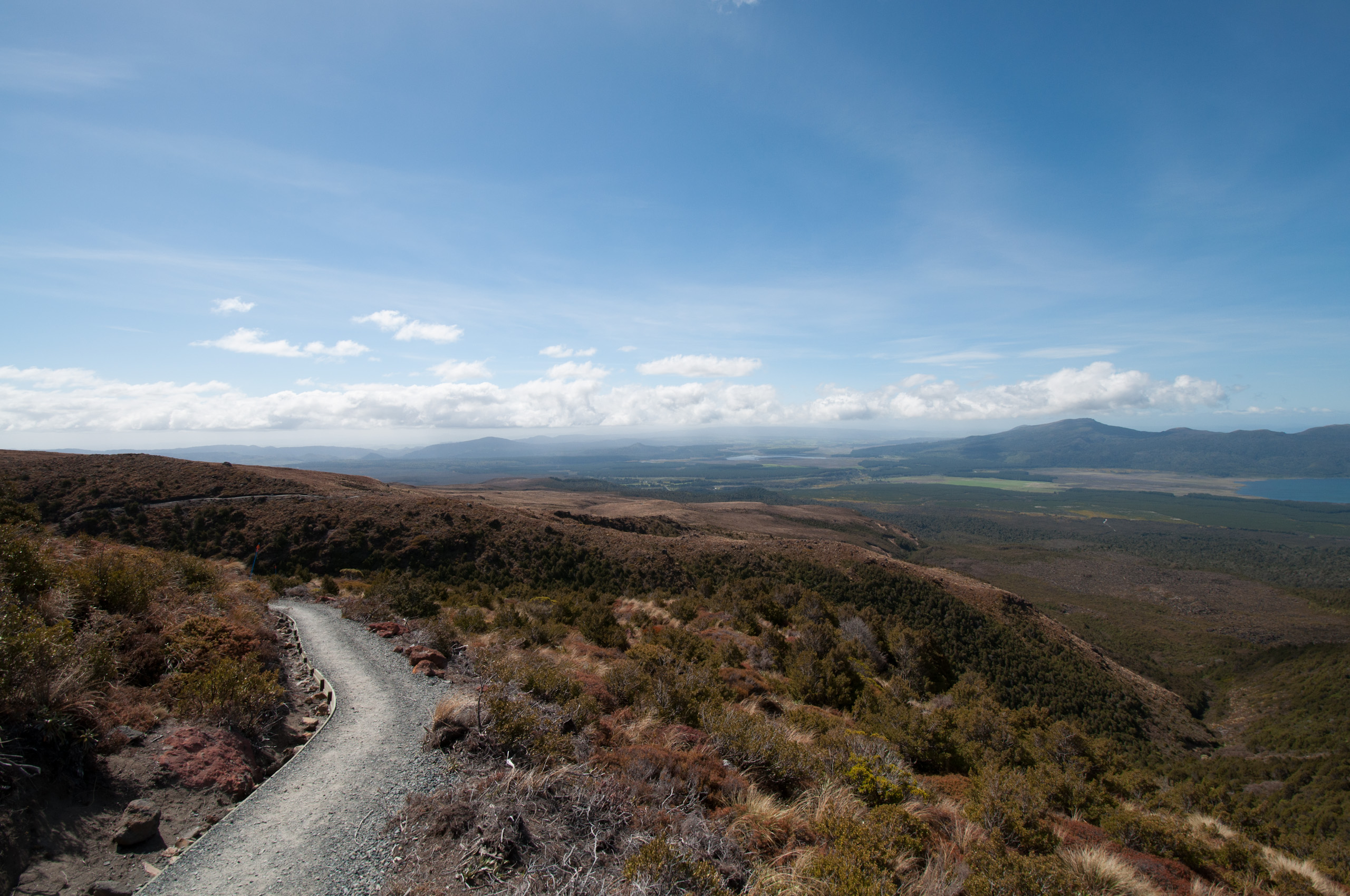Tongariro Alpine Crossing: Ausblick beim Abstieg