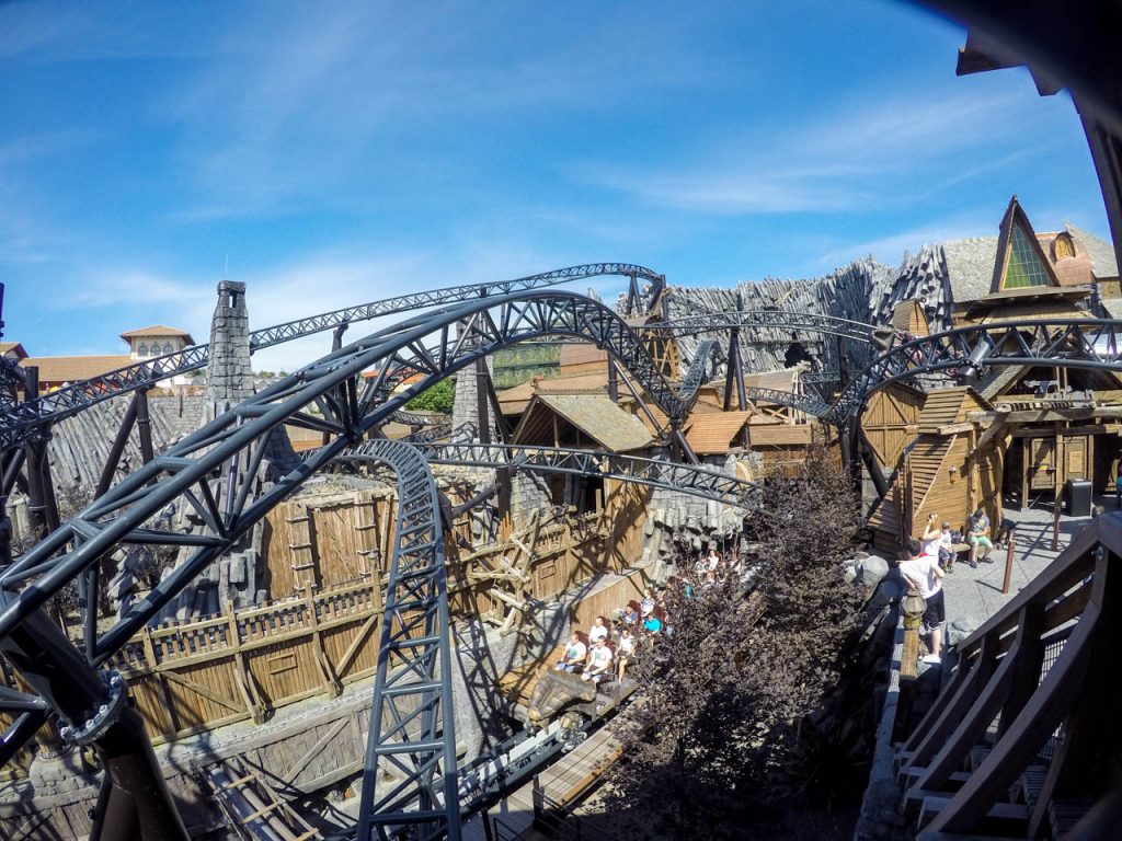 Taron - Achterbahn im Phantasialand