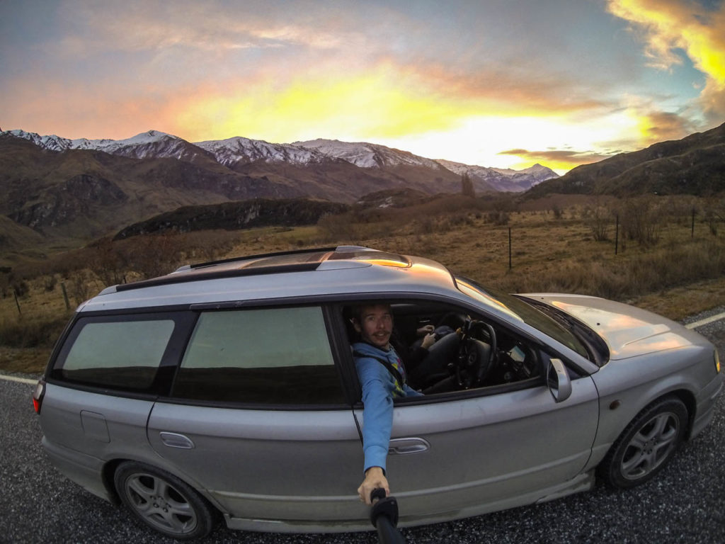 Rückfahrt durch den Sonnenuntergang im Mount Aspiring National Park